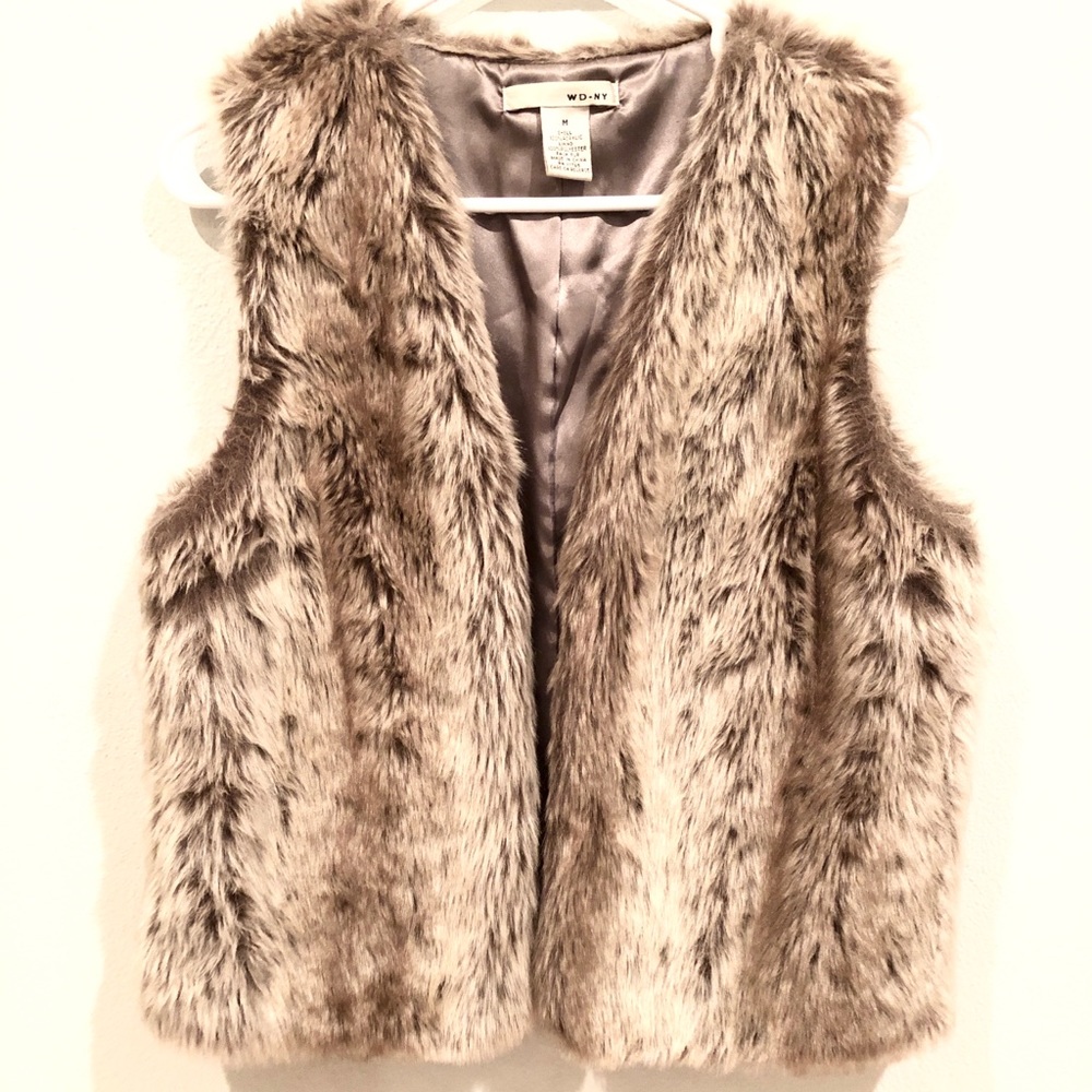 • WN.NY • faux fur vest, fully lined